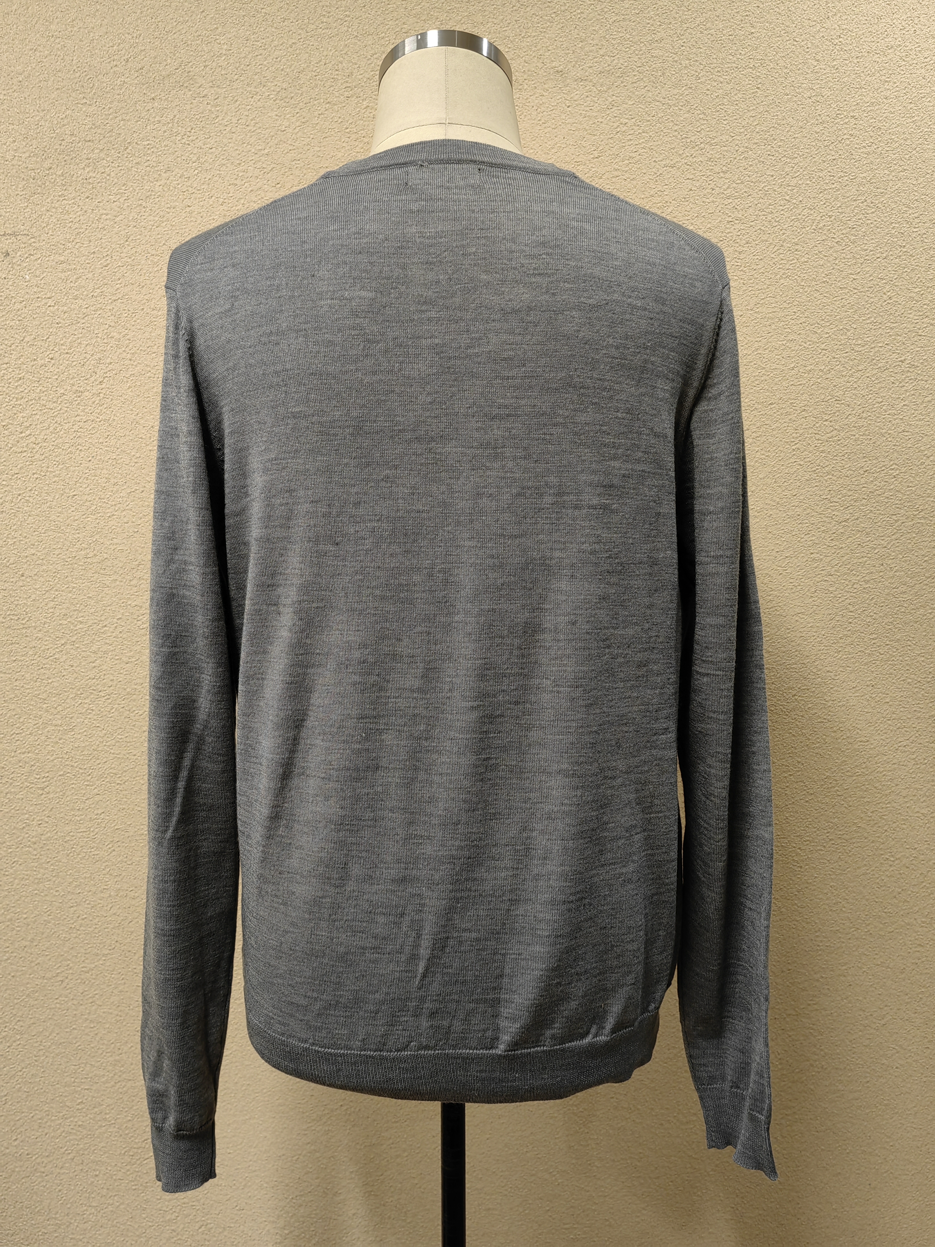 Factory Wholesale Grey Hand Knitted Wool Plain Long Sleeve Men's Hollow Sweater Single Breasted